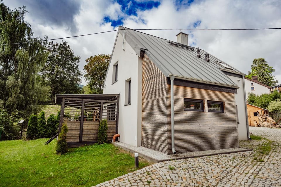 River House Spa Jacuzzi Sauna House in Lower Silesian Voivodeship