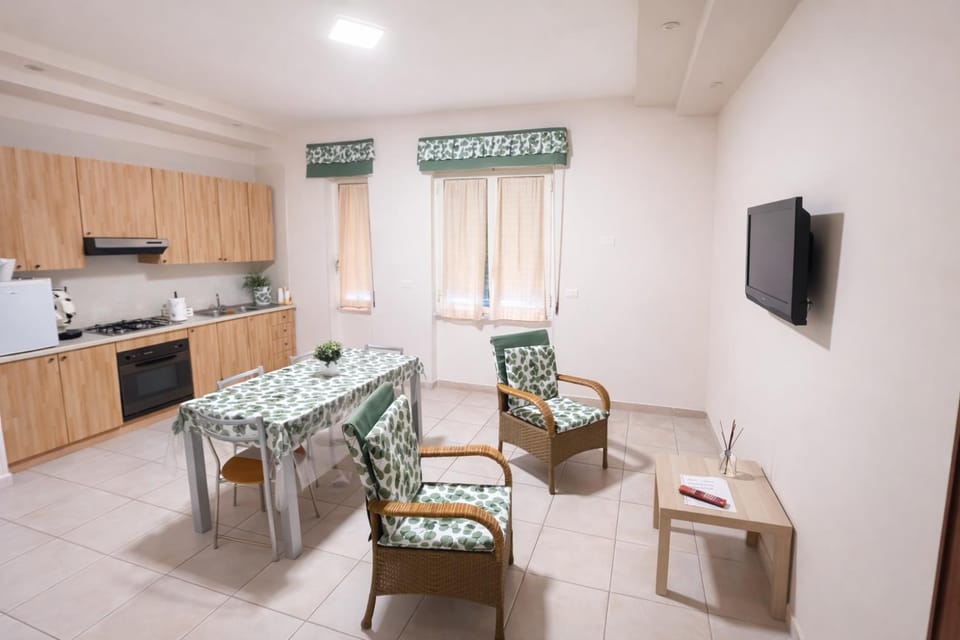 Il Tulipano Camera con bagno privato a Marcianise Bed and Breakfast in Campania