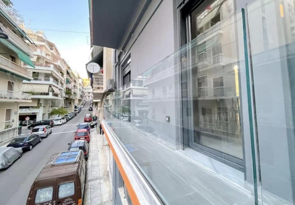 Property building, Street view, Location