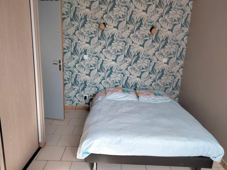 Bed, Bedroom, wardrobe