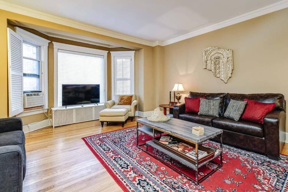 Brownstone in Gold Coast - Downtown Apartment in Chicago