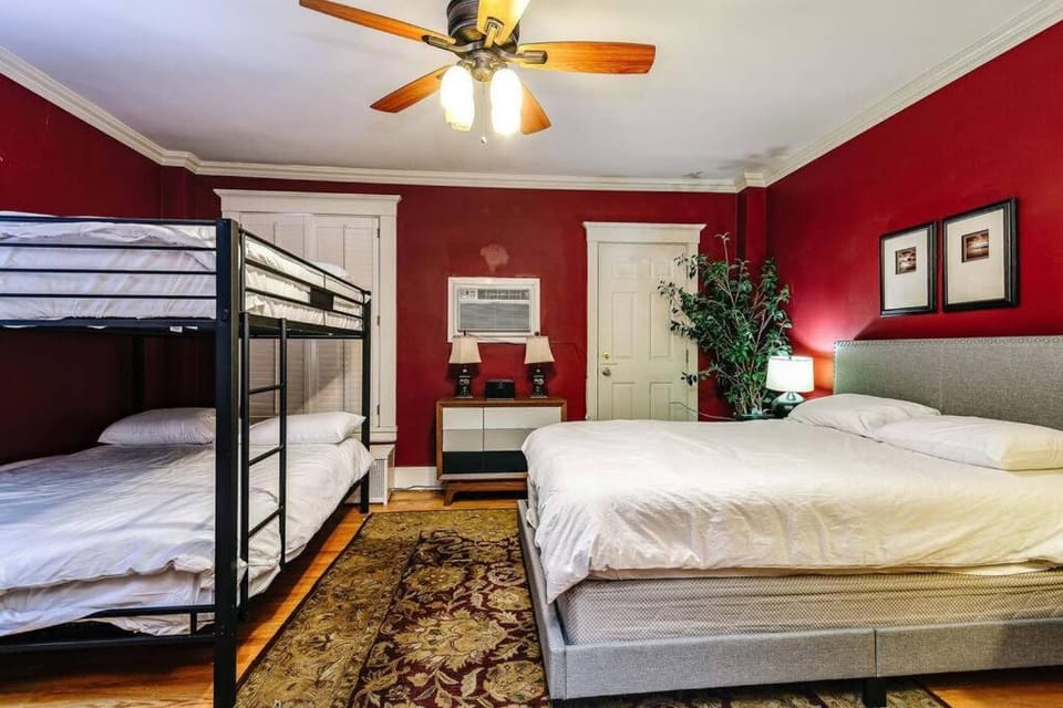 Brownstone in Gold Coast - Downtown Apartment in Chicago
