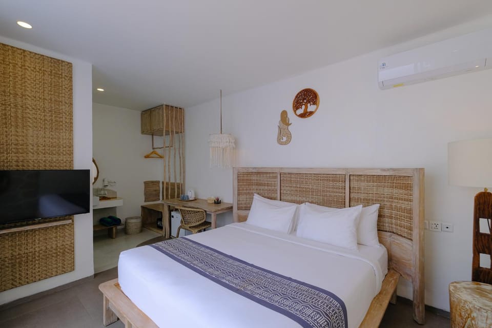 Bed, TV and multimedia, Bedroom, air conditioner
