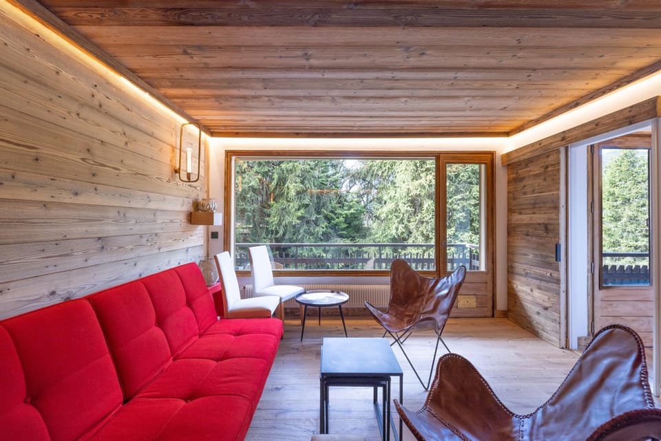 Property building, Living room