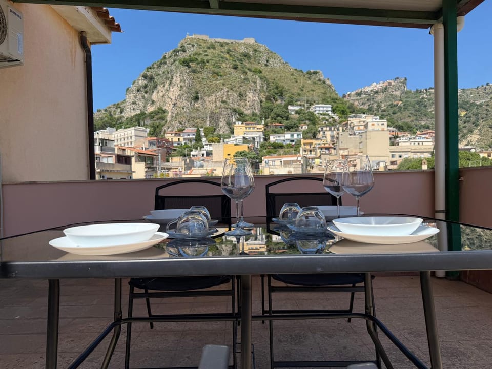 View (from property/room), Balcony/Terrace