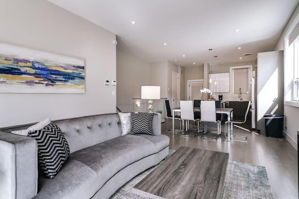 Stunning Duplex Condo #1 - Downtown River North House in Chicago