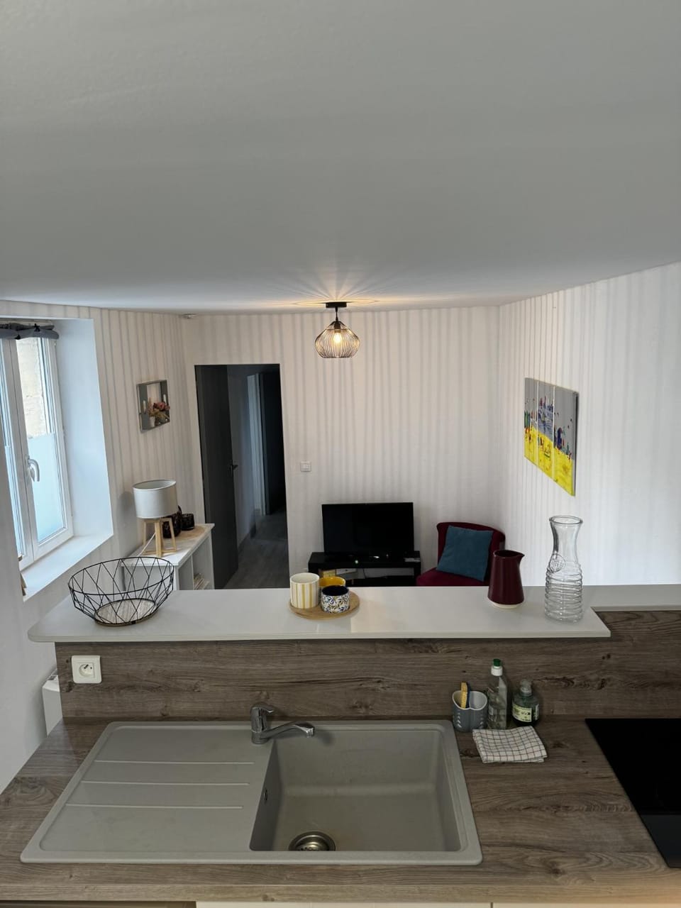 Kitchen or kitchenette, Seating area