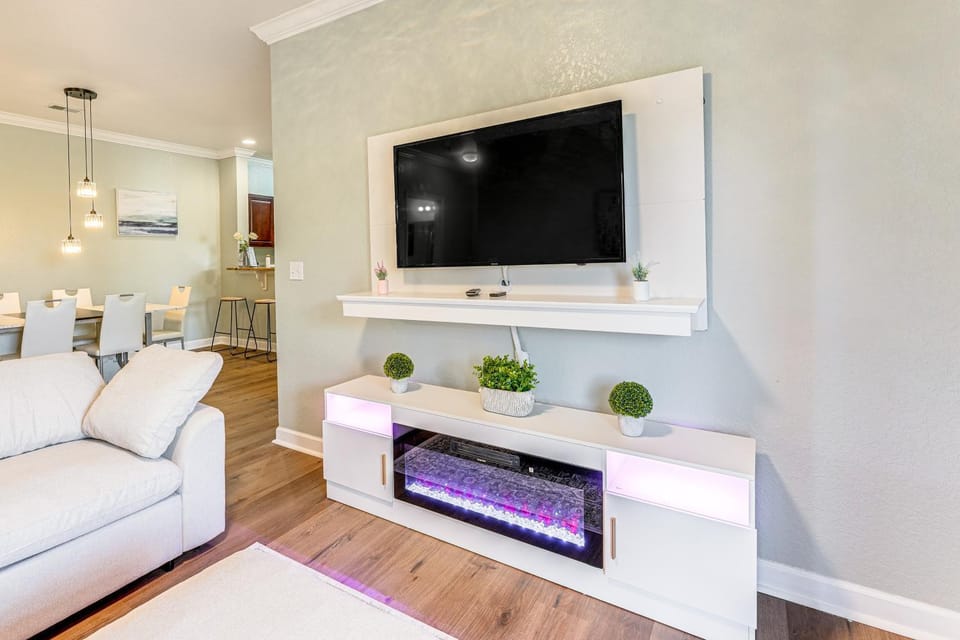 8 Mi to Disney Parks: Family Davenport Condo House in Four Corners