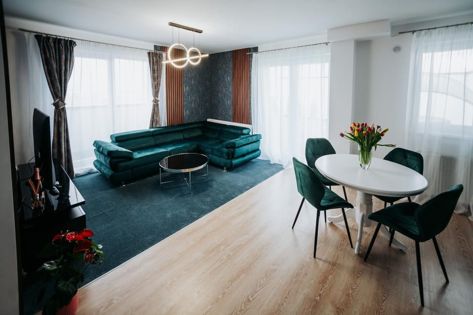 Bed, Living room, Dining area