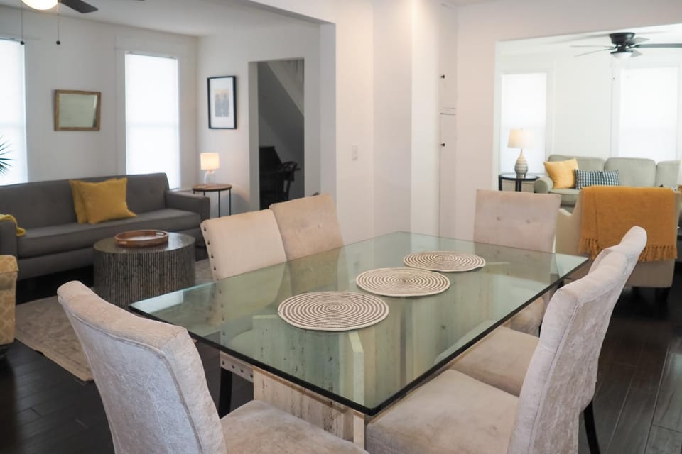 In the Village of Suttons Bay, Walk to the Lake! House in Suttons Bay