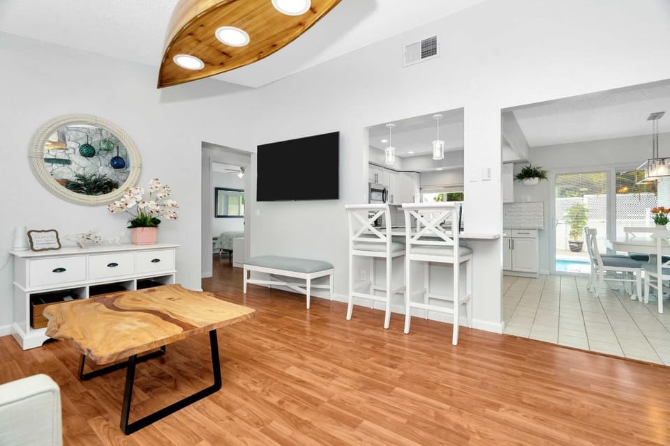 1 Mi to Beach: Charming Largo Home w/ Private Pool House in Indian Rocks Beach