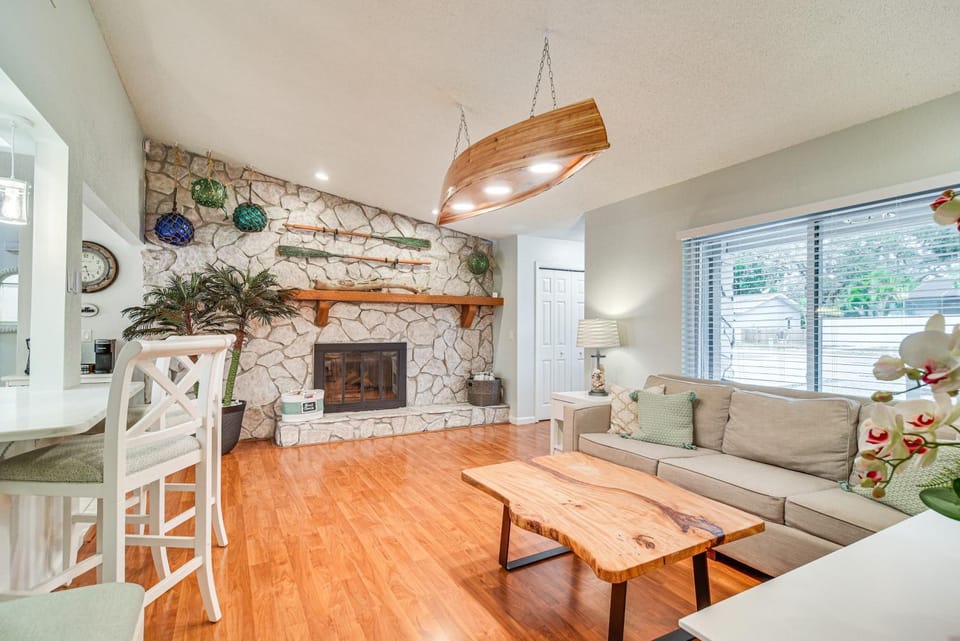 1 Mi to Beach: Charming Largo Home w/ Private Pool House in Indian Rocks Beach