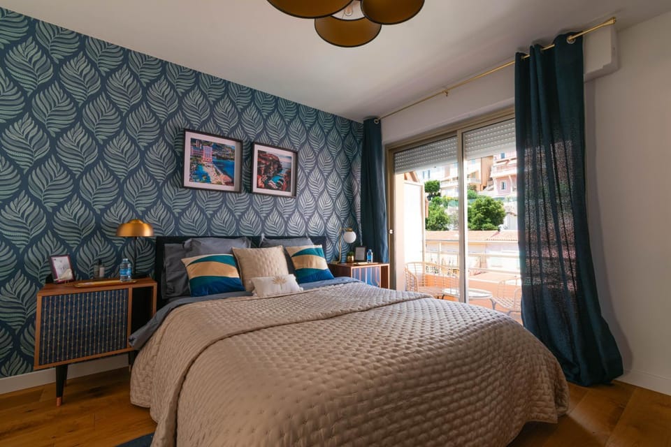 Luxury Monte Carlo- Seaview, Champagne & AC Apartment in Avenue du Carnier