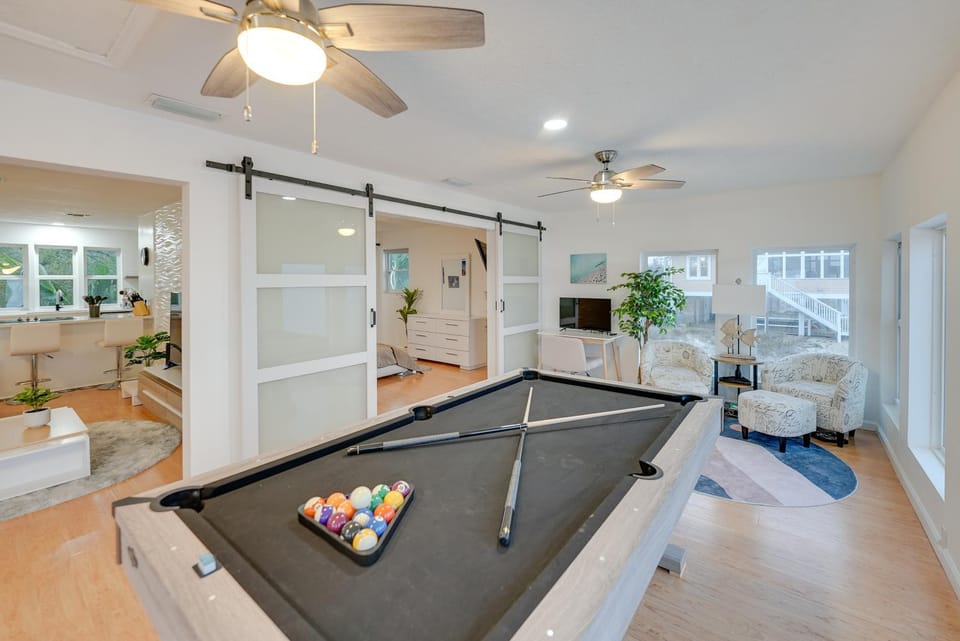 Alligator Point Beachfront Home w/ Private Hot Tub House in Florida