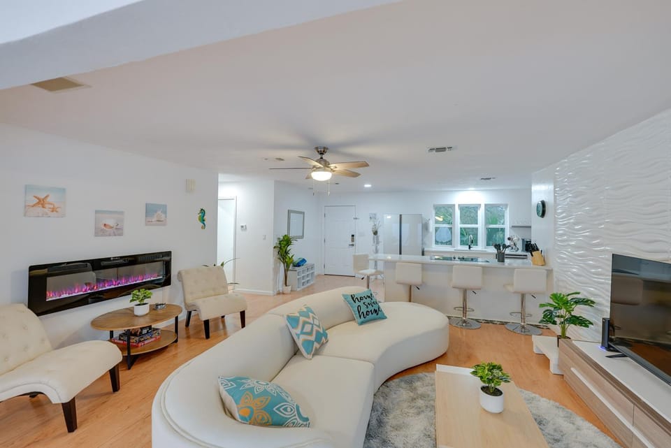 Alligator Point Beachfront Home w/ Private Hot Tub House in Florida