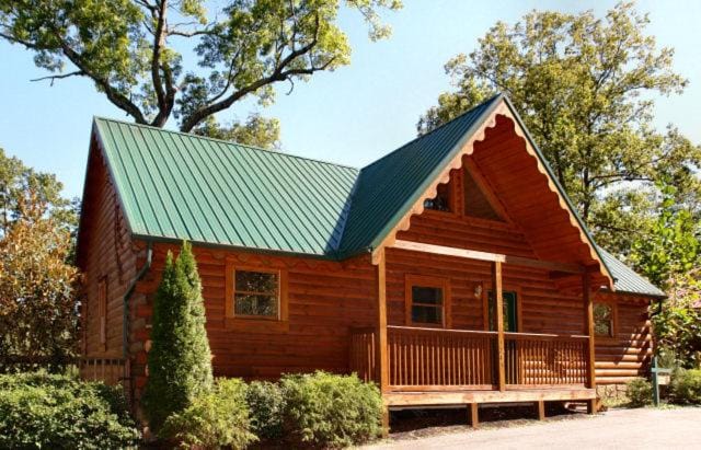 Honey Bear Hideaway Chalet in Gatlinburg