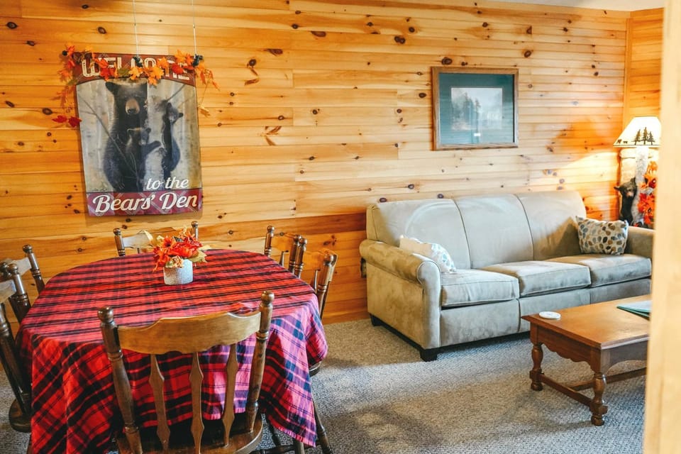 Grandpa's Den #205 House in Gatlinburg