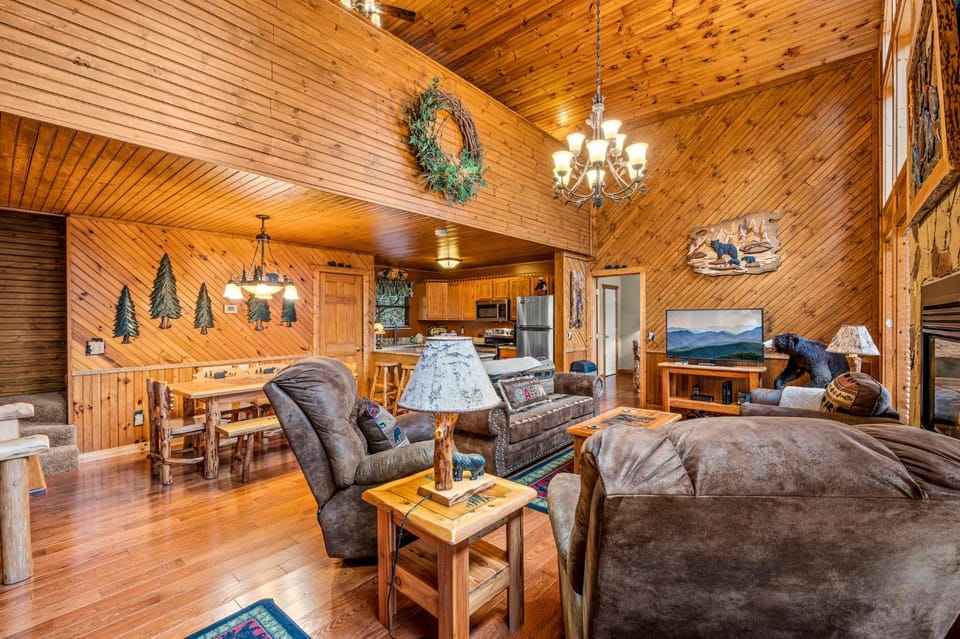 Lazy Bear Chalet in Gatlinburg