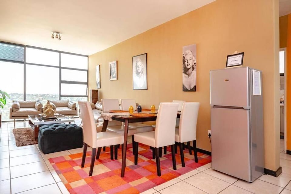 Nights in the Sky, 13th floor with city views Apartment in Gauteng