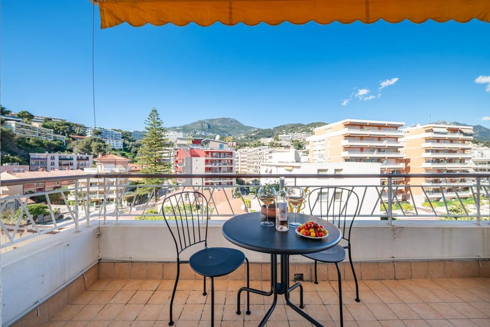 Patio, Day, Natural landscape, View (from property/room), Balcony/Terrace, Dining area, City view, Mountain view
