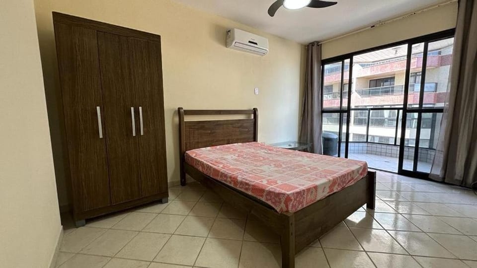 Photo of the whole room, air conditioner