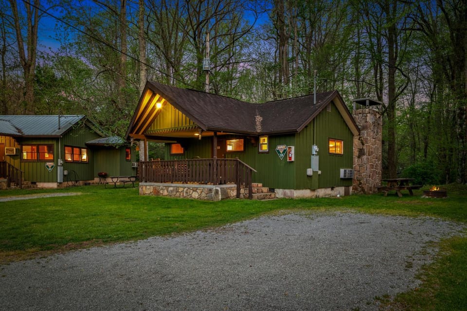 Greenbrier Getaway #538 Chalet in Pittman Center