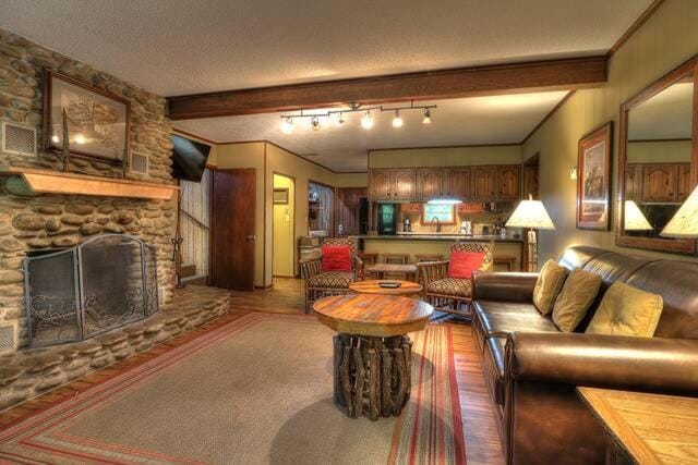 Crockett's Coonskin Cabin #540 Cabin in Pittman Center