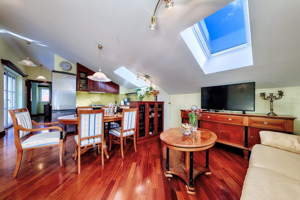 Seafront Penthouse Apartment in Vis