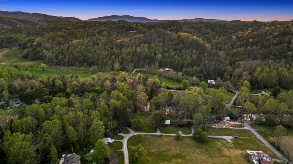 Shady Brook #544 Chalet in Pittman Center