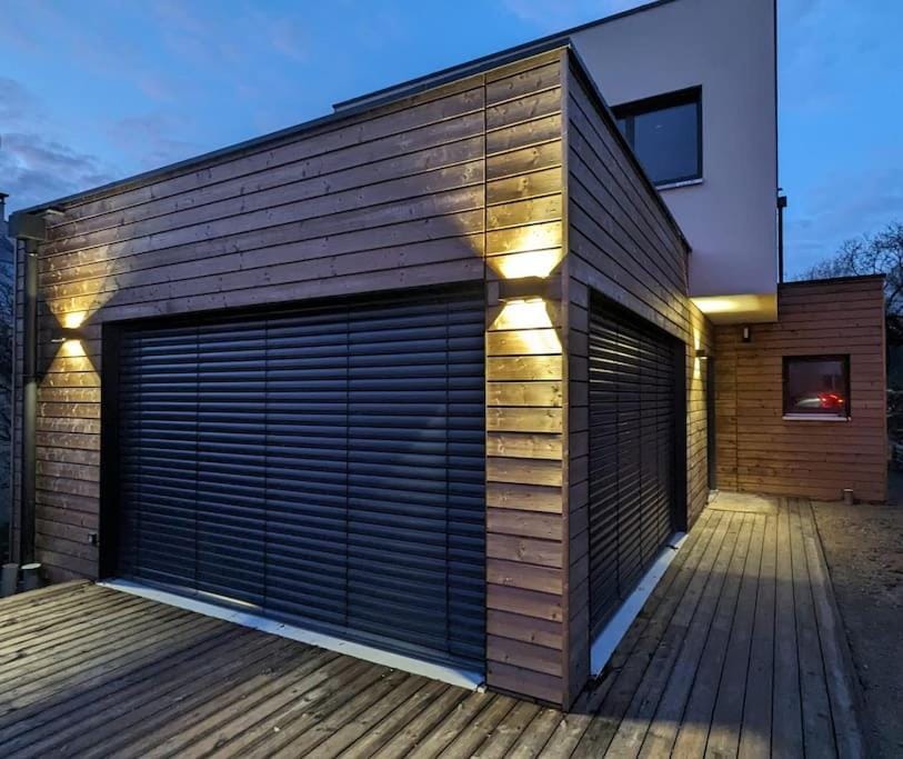 Property building, Night, Balcony/Terrace