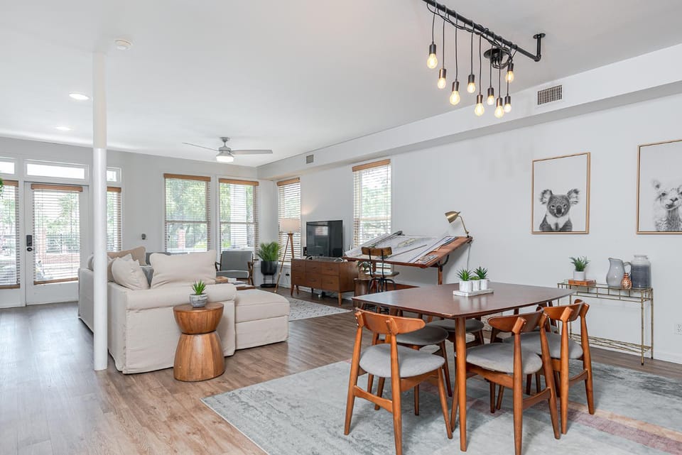 Ybor City Gem I Steps to 7th Ave I Sleeps 6 Apartment in Tampa