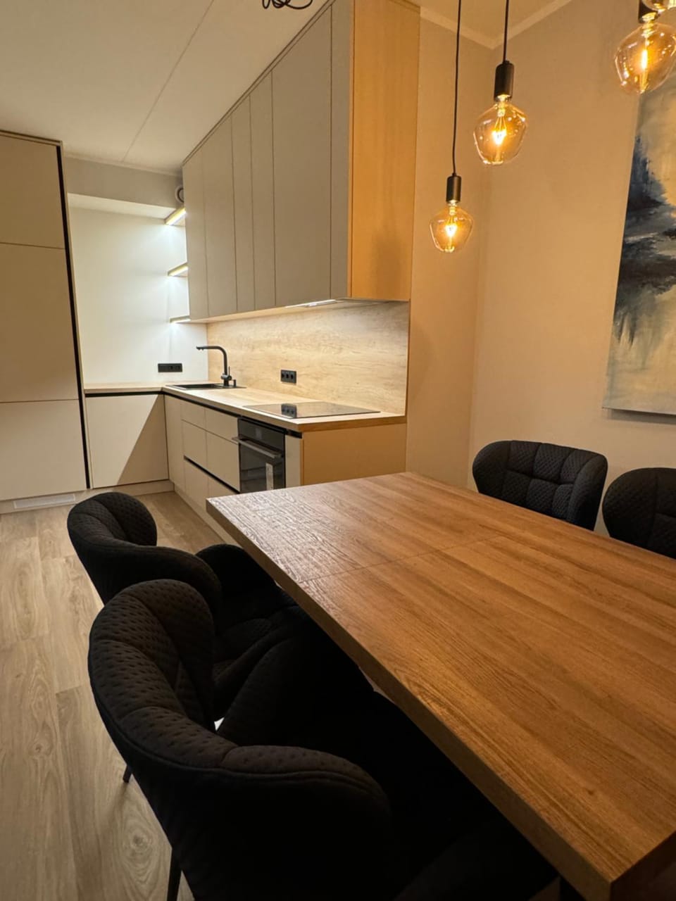 Kitchen or kitchenette, Dining area, minibar, pet friendly, stove