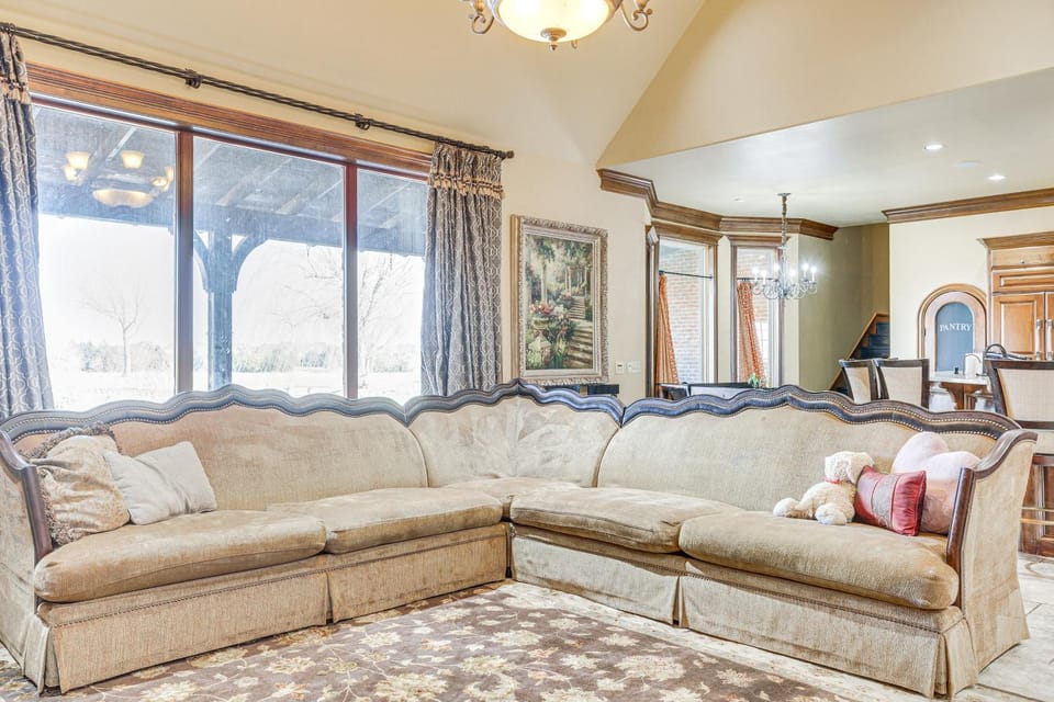 Spacious Edmond Vacation Rental w/ Shared Pool! House in Oklahoma
