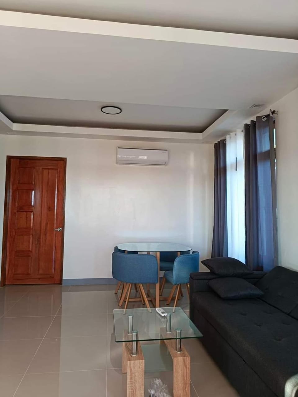 Living room, Seating area, Dining area, air conditioner
