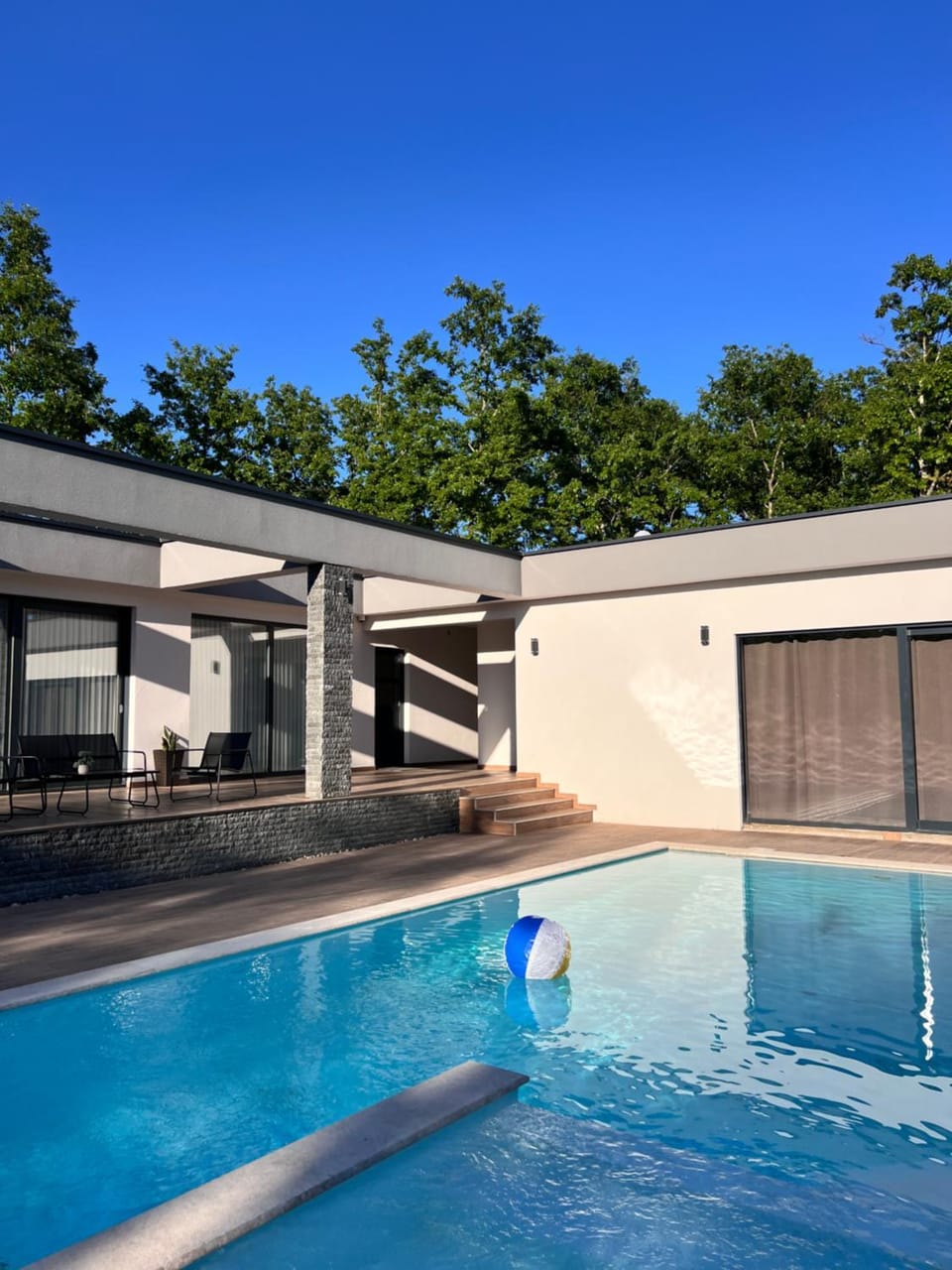 Property building, Pool view, Swimming pool