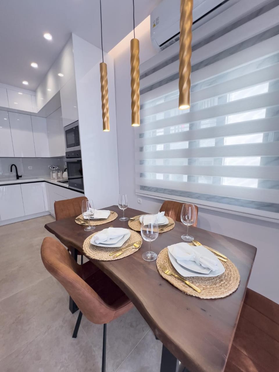 Kitchen or kitchenette, Dining area, minibar, pet friendly, stove