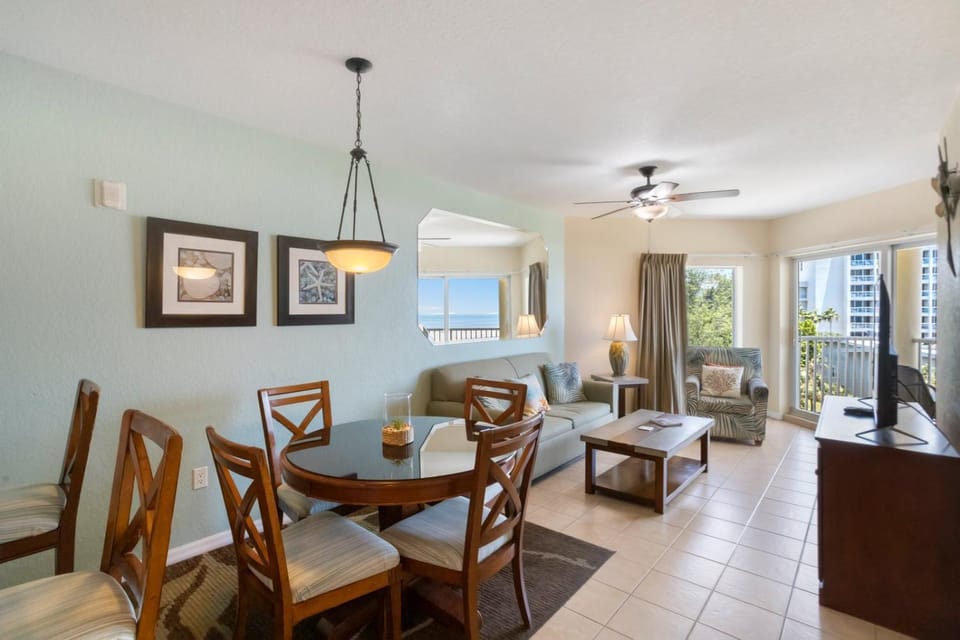 2b 2b Ocean View - Pool-Hot Tub - Sunset Vistas #508s Apartment in Treasure Island