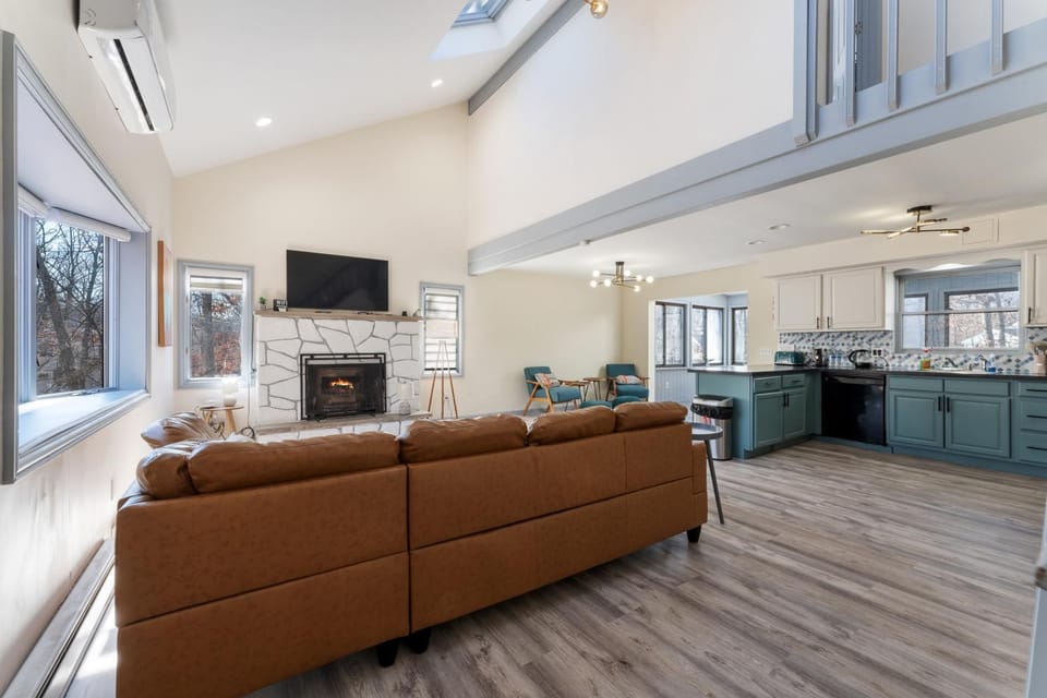 TV and multimedia, Living room, Seating area