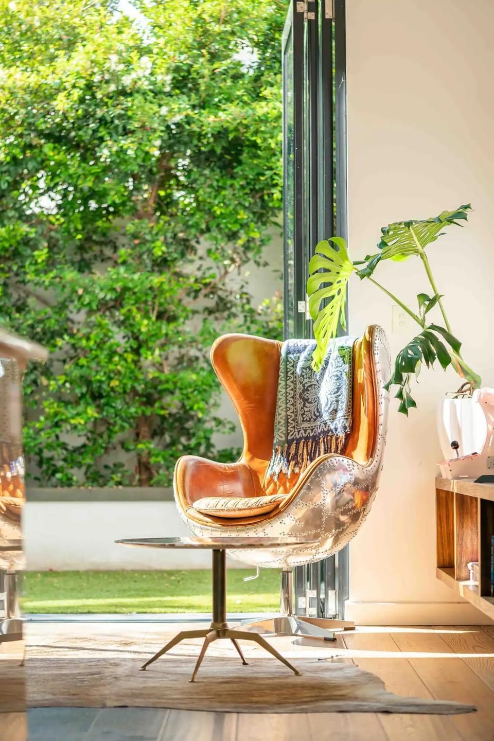 Day, Garden, Living room, Seating area, Garden view