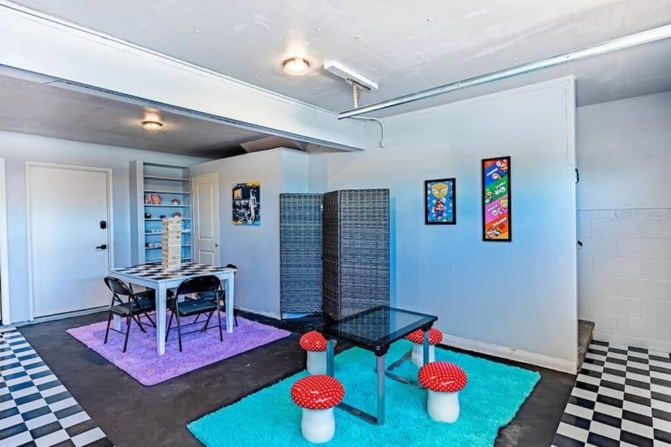Pool Pool Table Spa Fire Pit Game Room House in Lake Havasu City