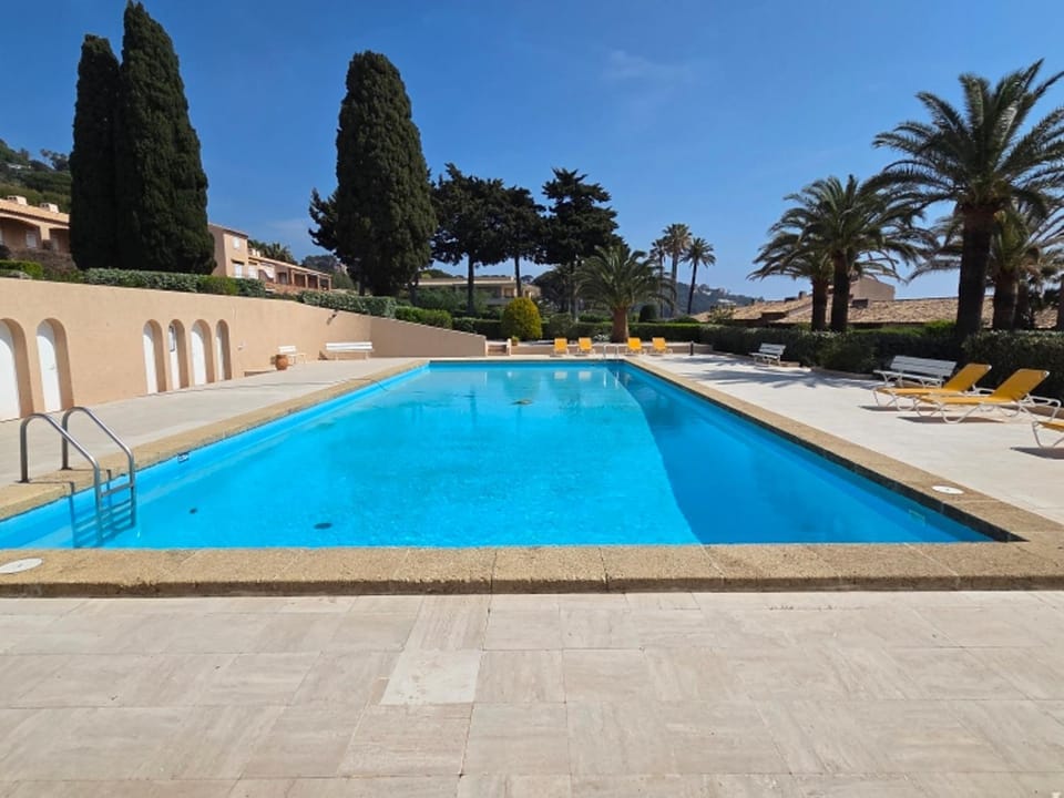 Studio climatisé avec terrasse et piscine à Sainte-Maxime - FR-1-780-75 Apartment in Sainte-Maxime