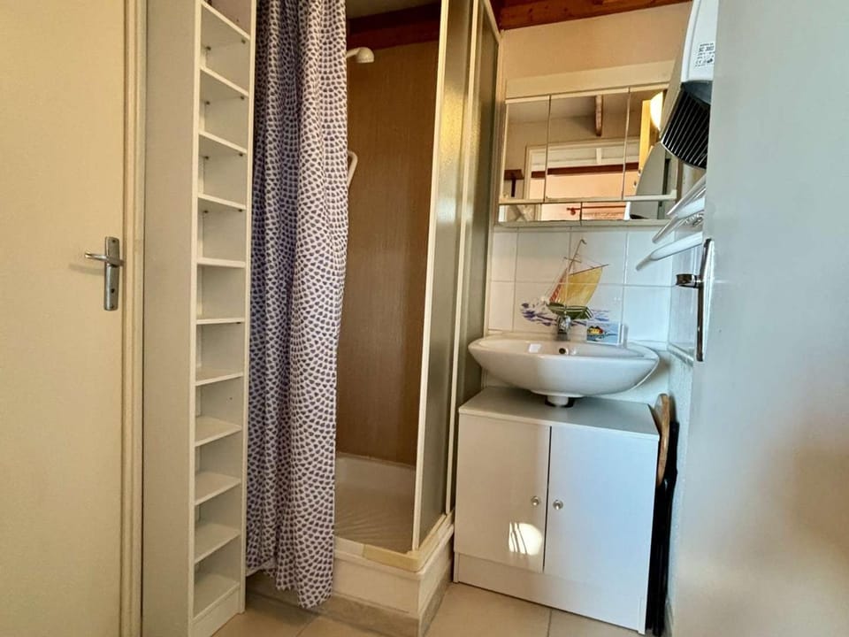 Appartement 2 pièces à Dolus d'Oléron avec balcon, proche plages, parking inclus - FR-1-246A-289 Apartment in Nouvelle-Aquitaine
