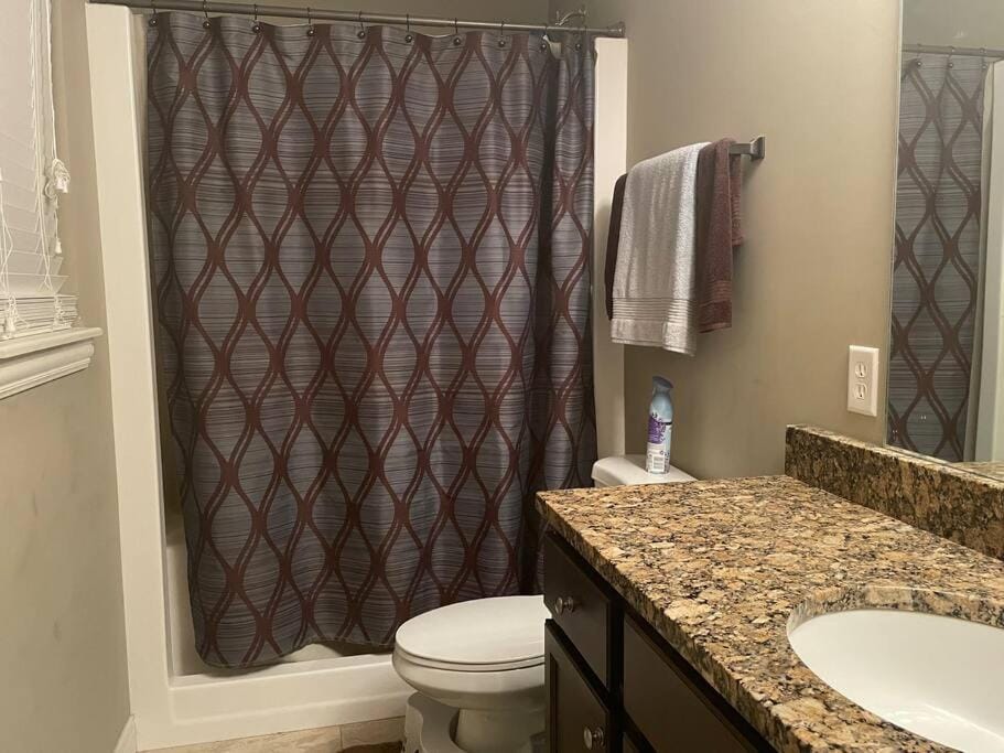 ~It's a Gem~Comfy Hideaway for R&R ~King Bed!~ House in Columbia