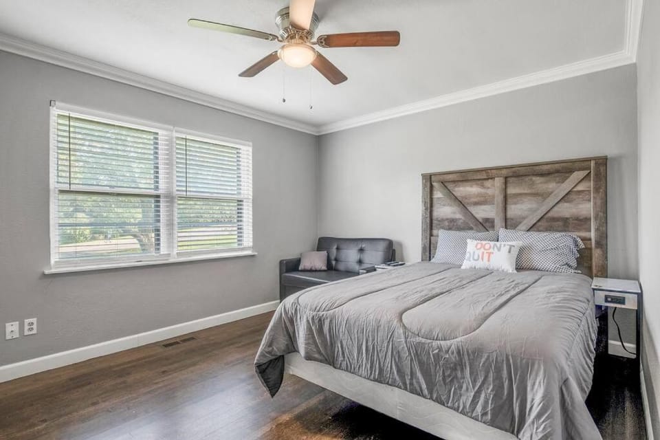 Just Like Home #3: OKC-50th St. Luxury Stay for 12 House in Oklahoma City