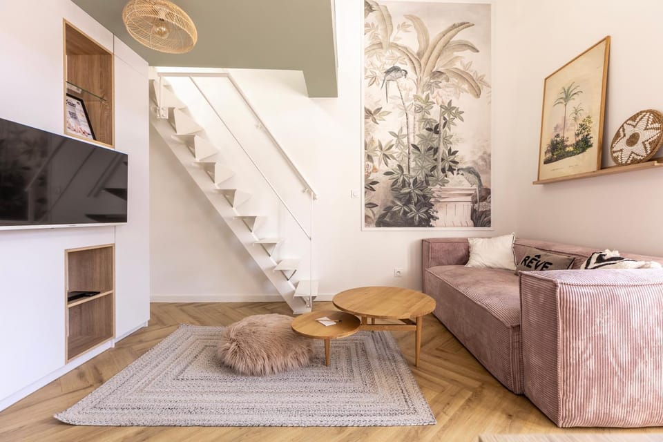 TV and multimedia, Living room, Seating area