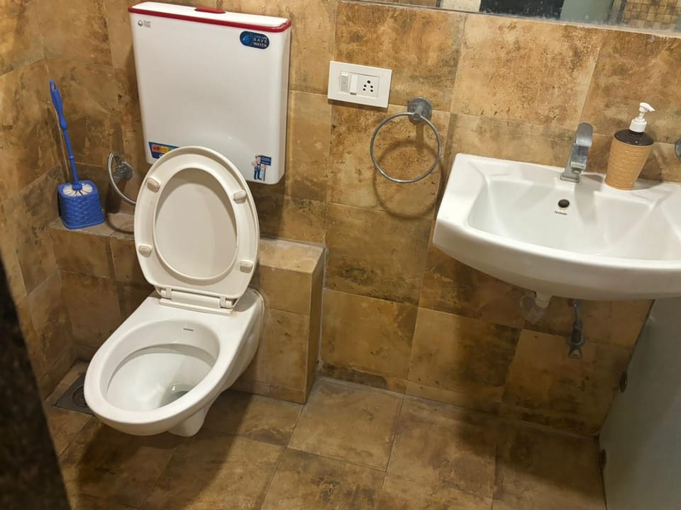 Toilet, Bathroom