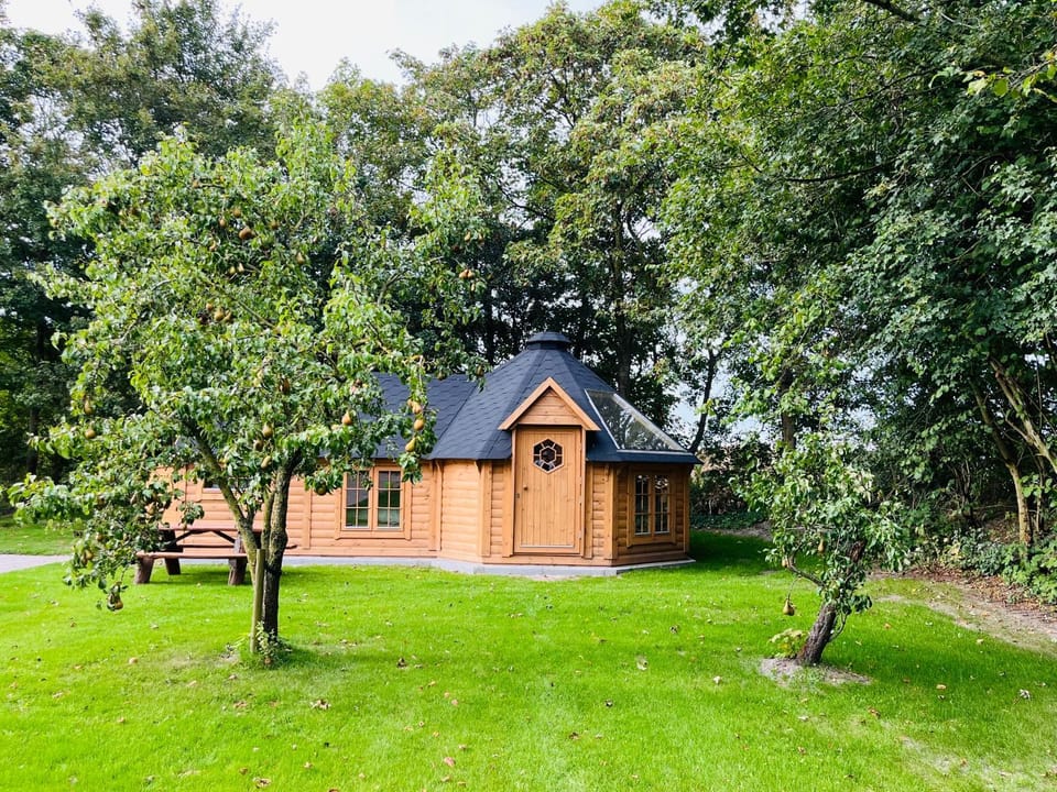 Property building, Garden