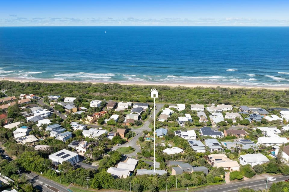 Neighbourhood, Bird's eye view