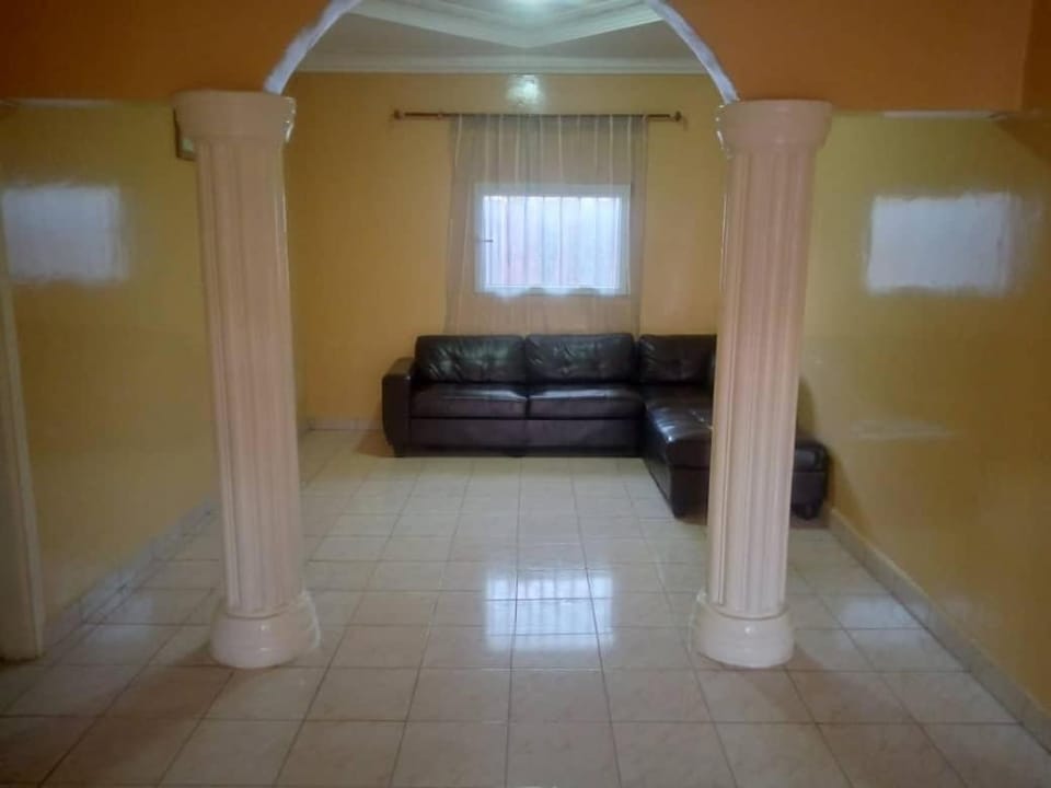 Costal Road hideout! House in Senegal