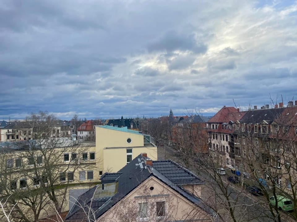 Property building, Neighbourhood